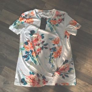 Cute Knotted Floral & White Short Sleeve Tunic with fashion knot NWT